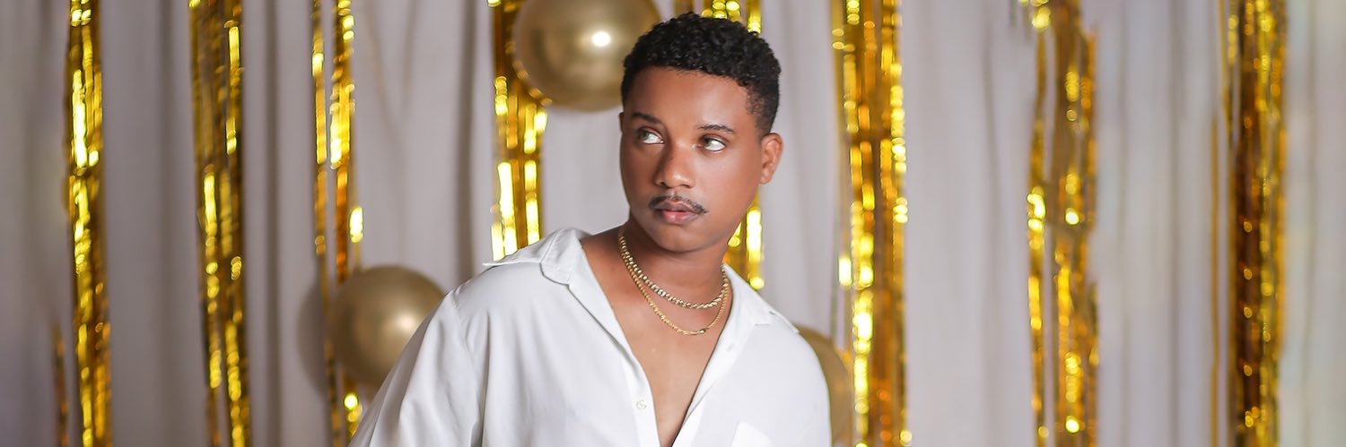 dadinhohot's profile banner image