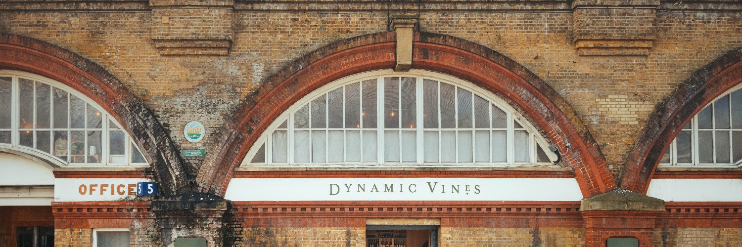 Dynamic Vines banner