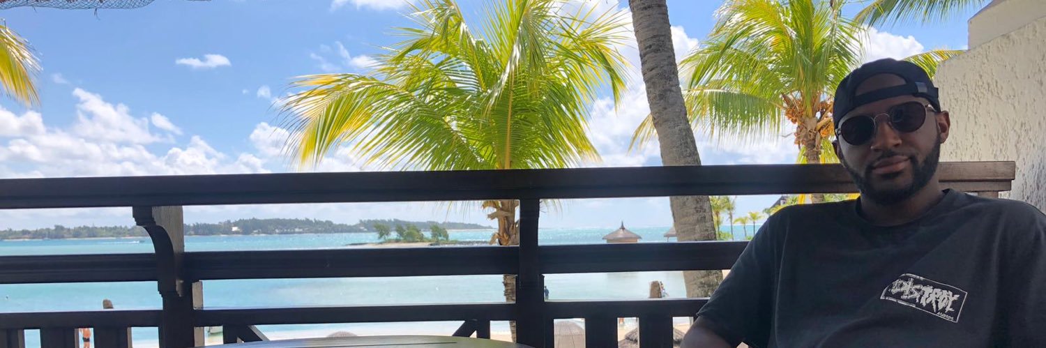 Stern - uɹǝʇS banner