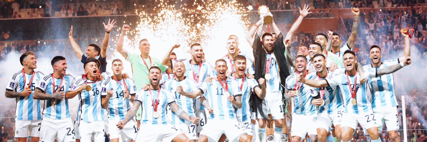 Celeeesmartinez's profile banner image