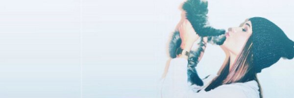 TagYourPics Profile Banner