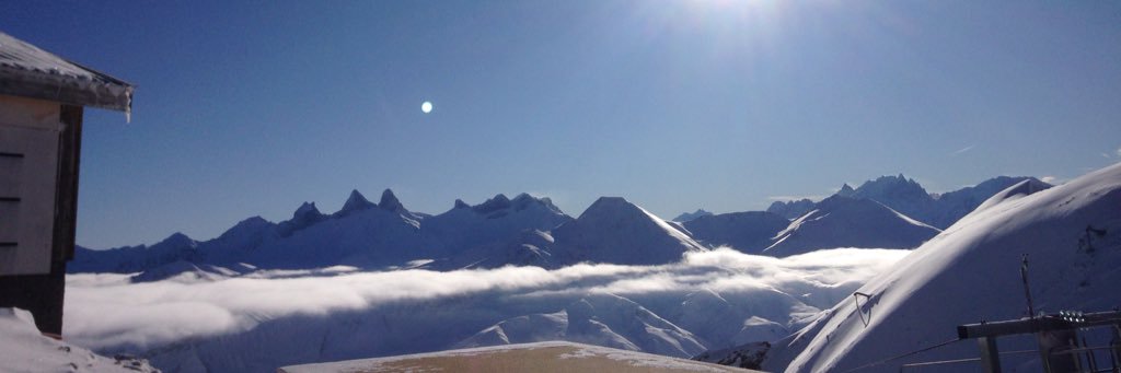 Alizee_Ncls's profile banner image