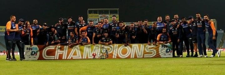 closed banner