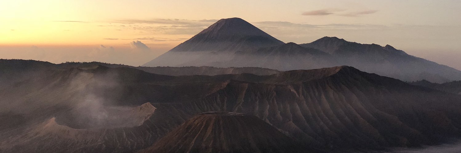 gesstii's profile banner image