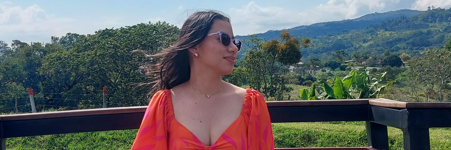 valeriabaunza's profile banner image