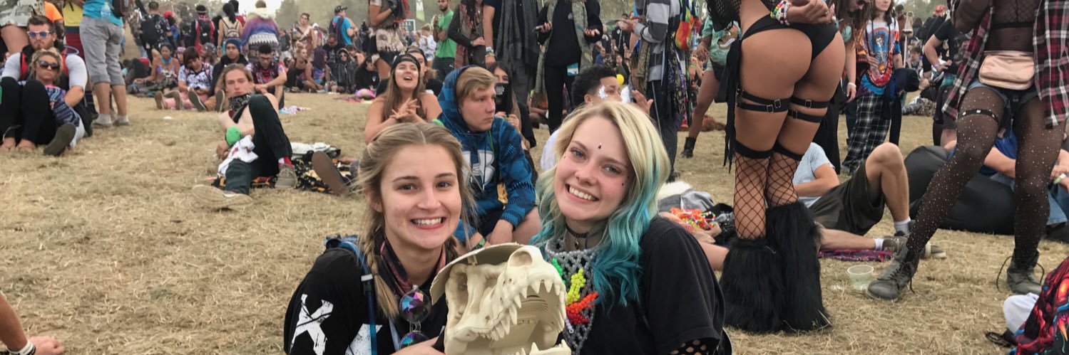 EmmyHenchey's profile banner image