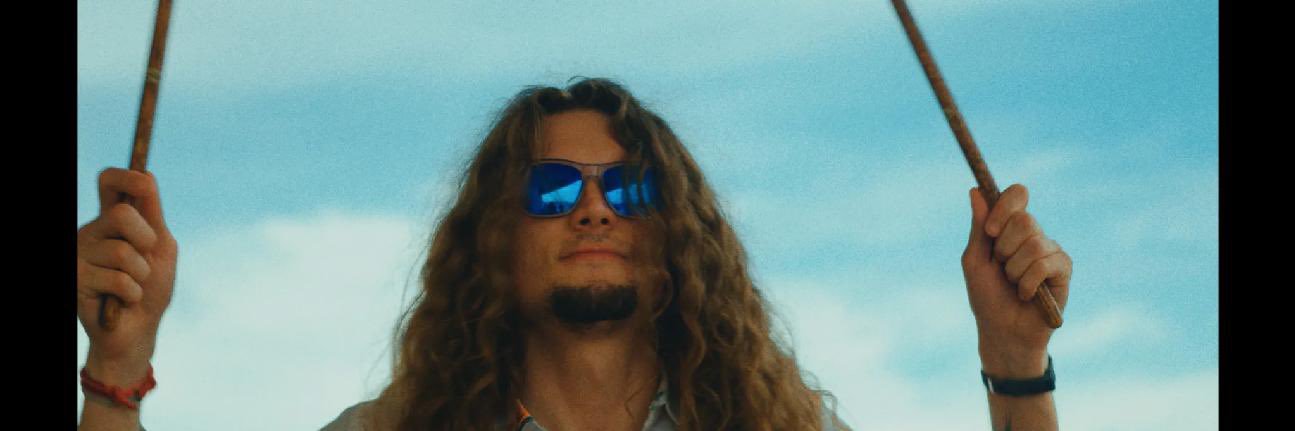 naidavila's profile banner image