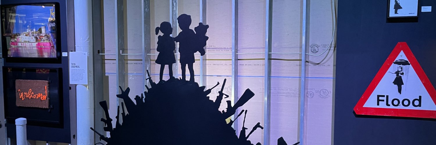 ladycassette's profile banner image