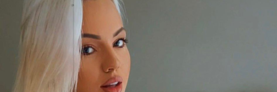 Veekyalex's profile banner image