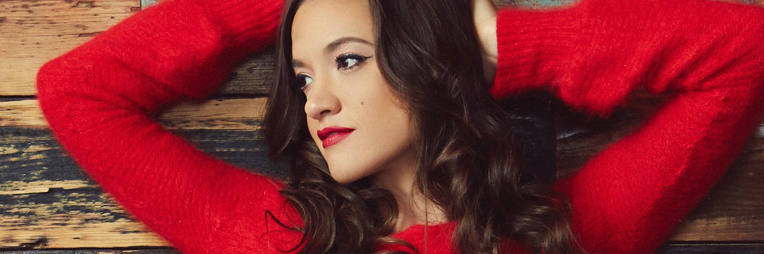 Tennille Amor banner