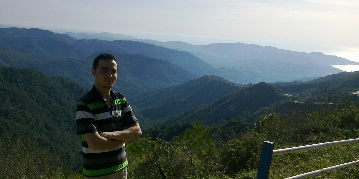taherooo899's profile banner image