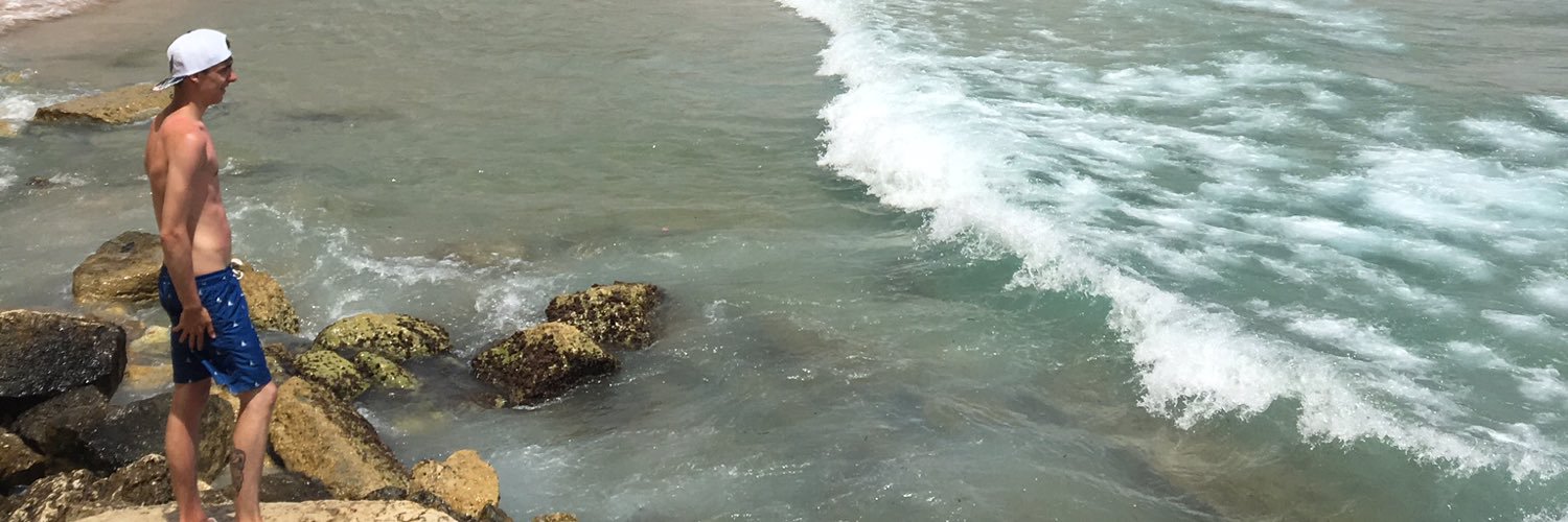 tompattonn's profile banner image