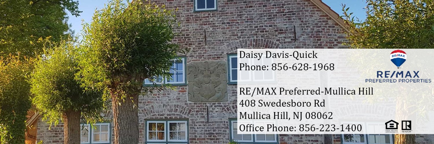 DaisySellsQuick's profile banner image