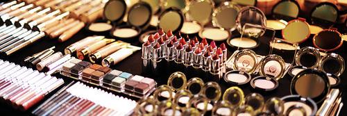 Rubena_Makeup's profile banner image