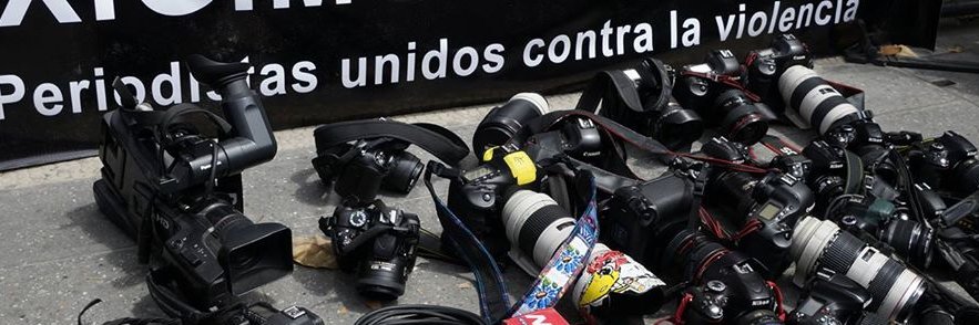 Carlos Manoel Alvarez banner