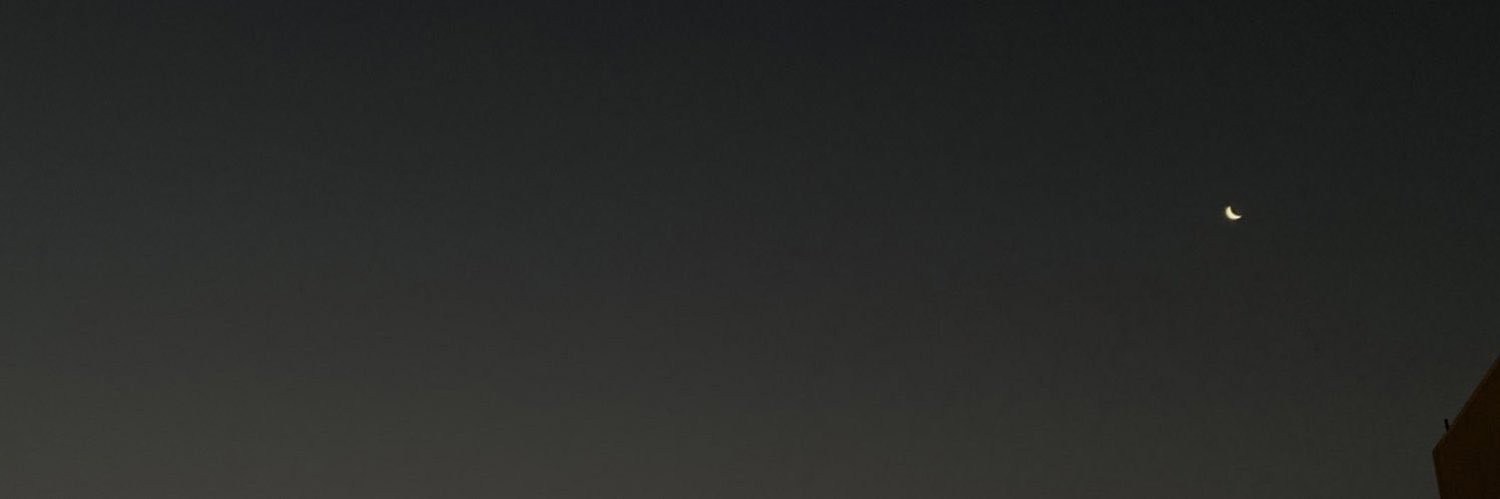 رائد banner