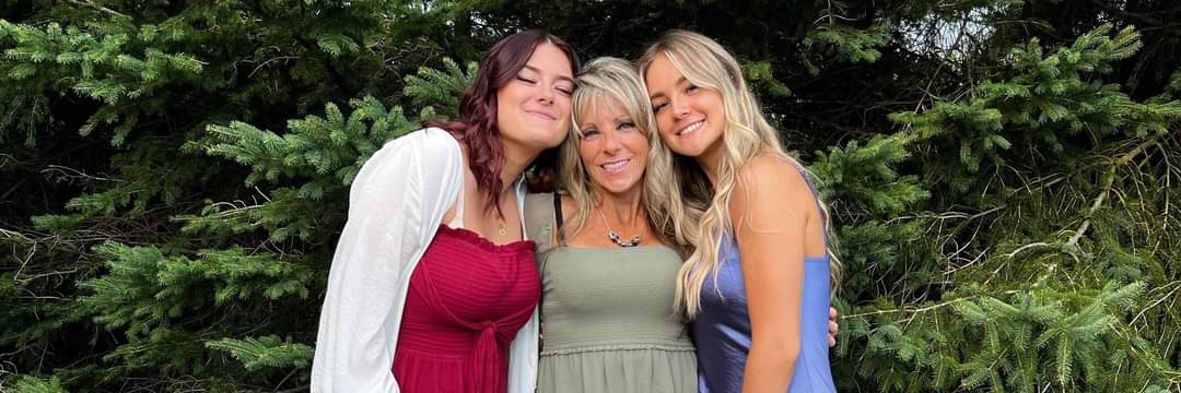 LouiseBindley's profile banner image