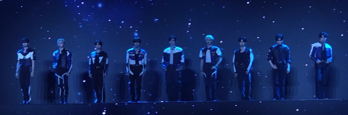 ᵀⁱⁿʸ ॱଳ͘ 🥹 banner