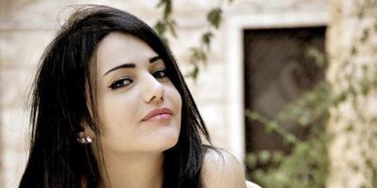 danamardeni's profile banner image