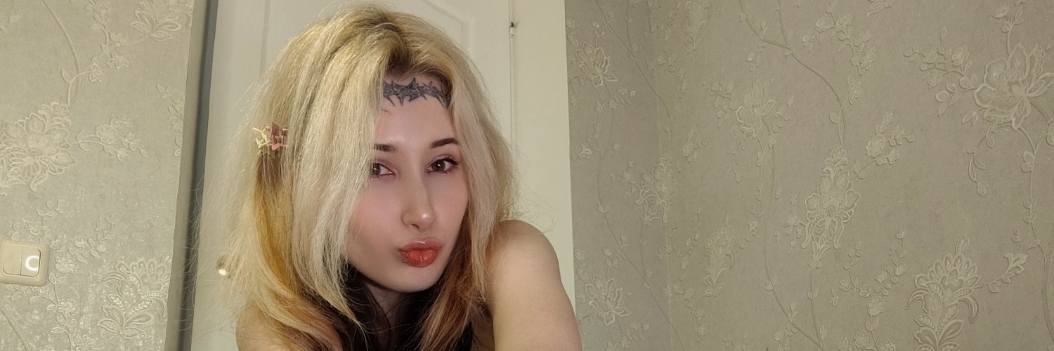 cute_aaura's profile banner image
