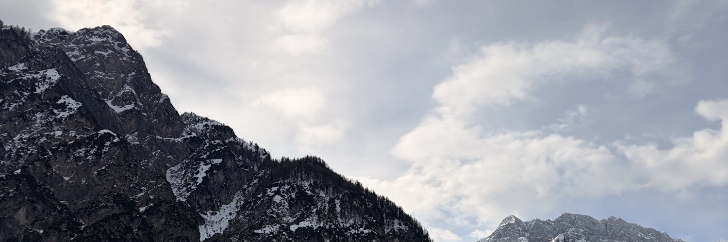 spadajmina's profile banner image