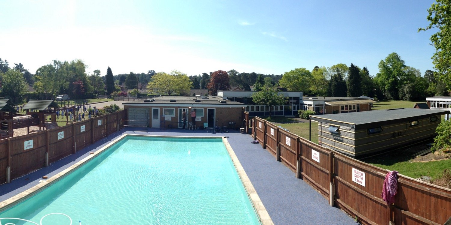 Mrs L Crossley banner