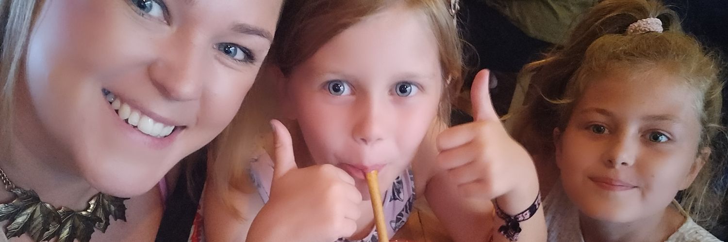 rileymandy's profile banner image