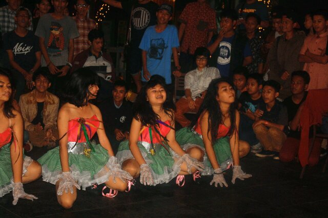 Little Monster Dance banner