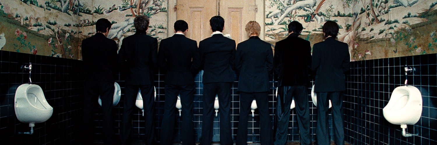 dearminie's profile banner image