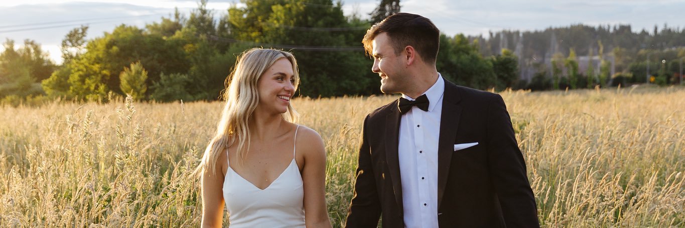 carlybecker_'s profile banner image