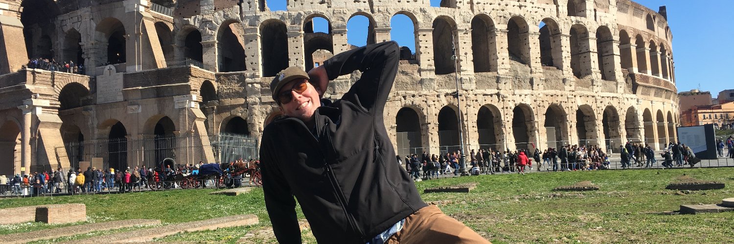 juuliasal's profile banner image