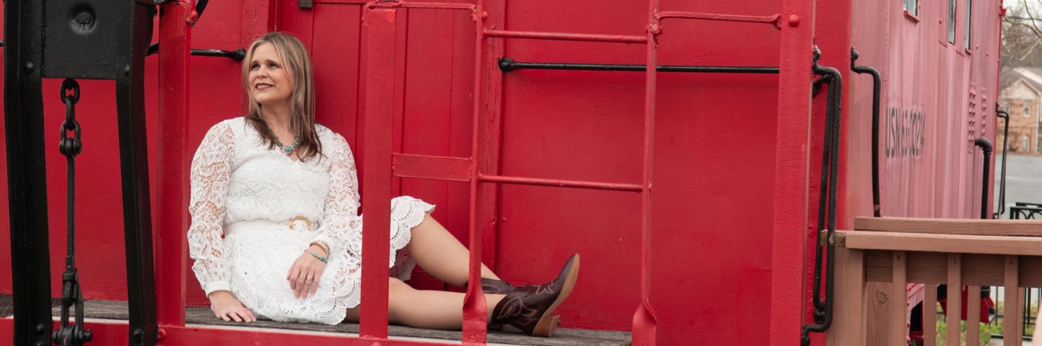Lloyd_Amy_'s profile banner image