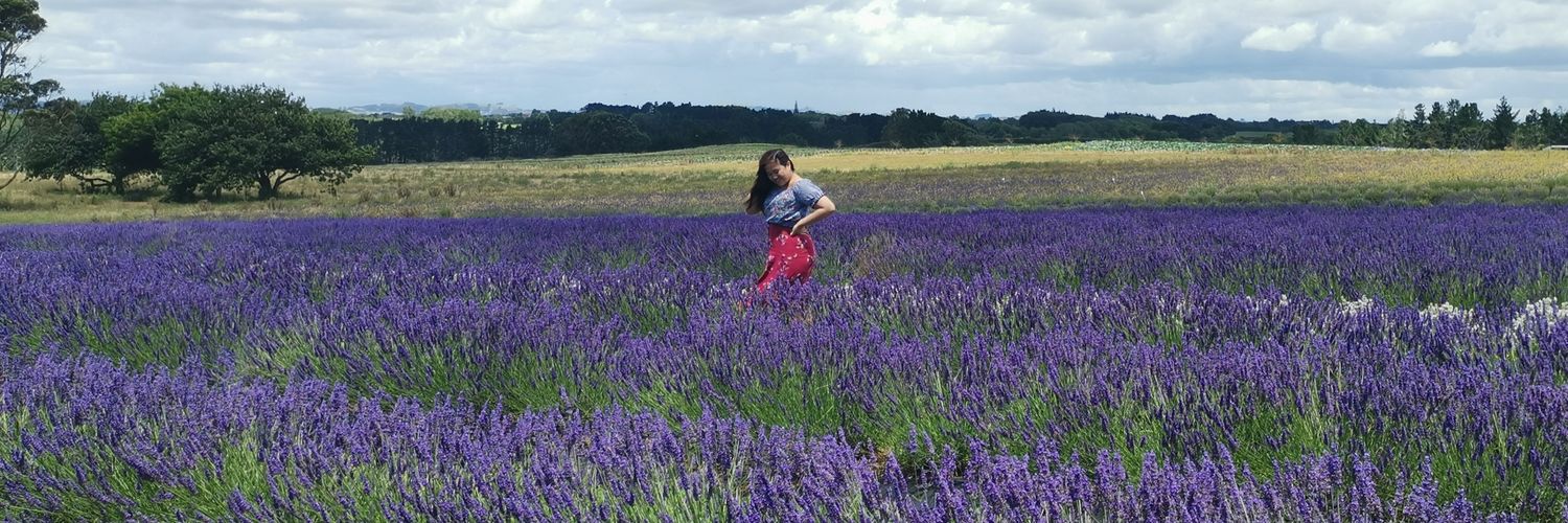 iamenella's profile banner image