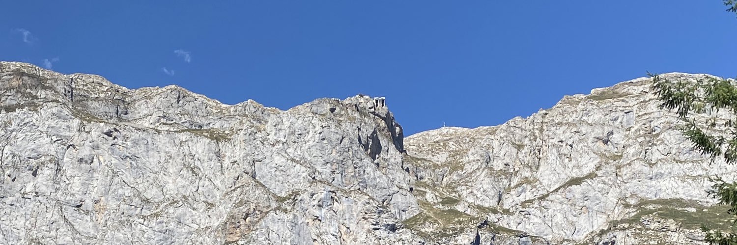 arescalada's profile banner image