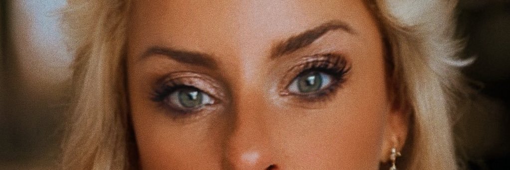 Valent_Ina_ah's profile banner image