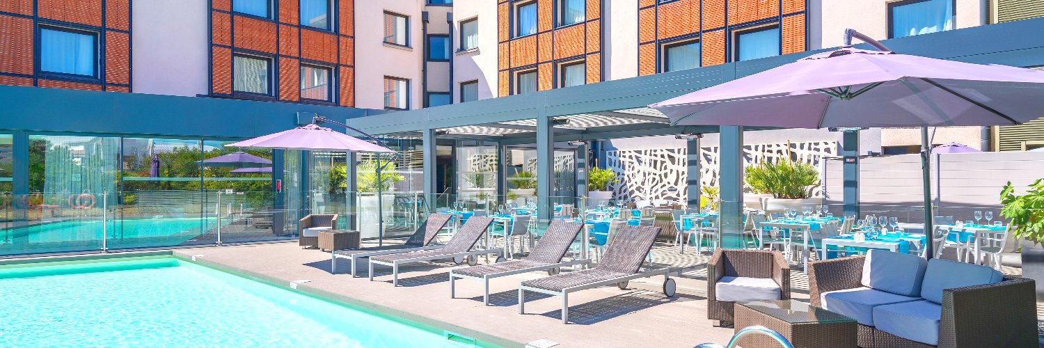 HolidayInn31's profile banner image
