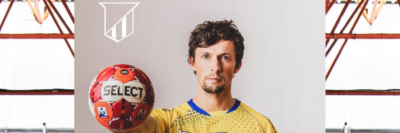 Adrián Crowley banner