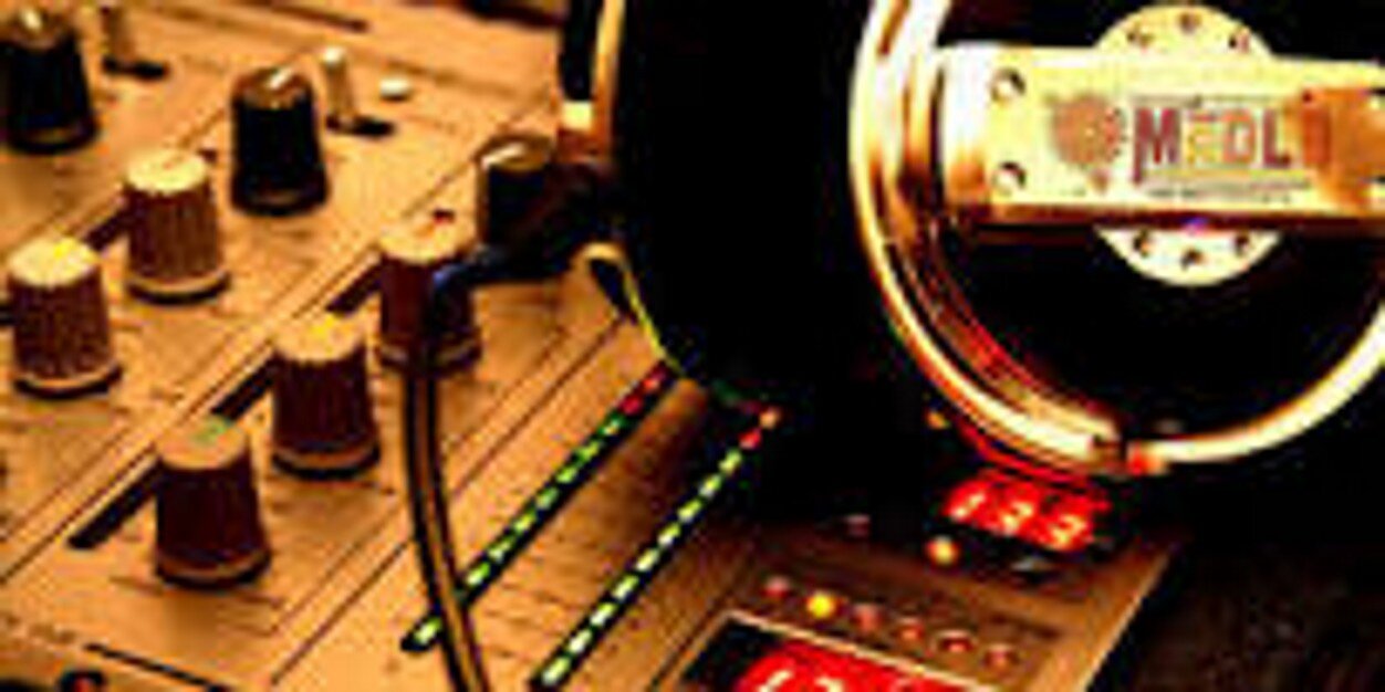 VIOLENTARTIST1's profile banner image