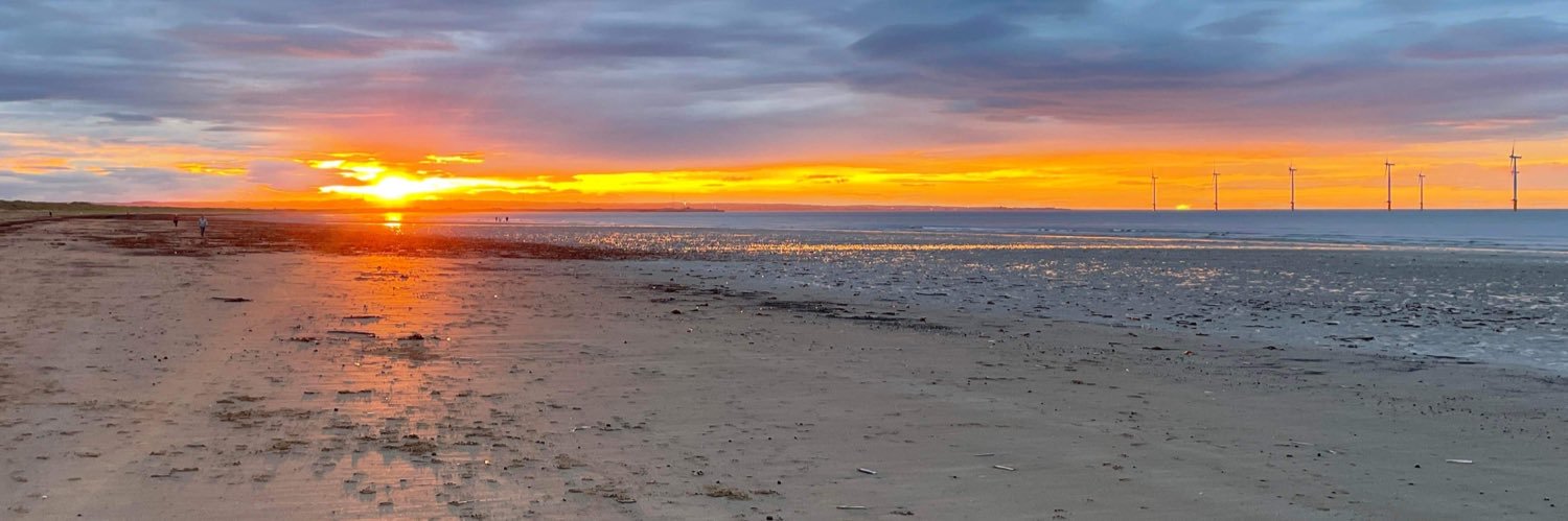 rachaellowex's profile banner image