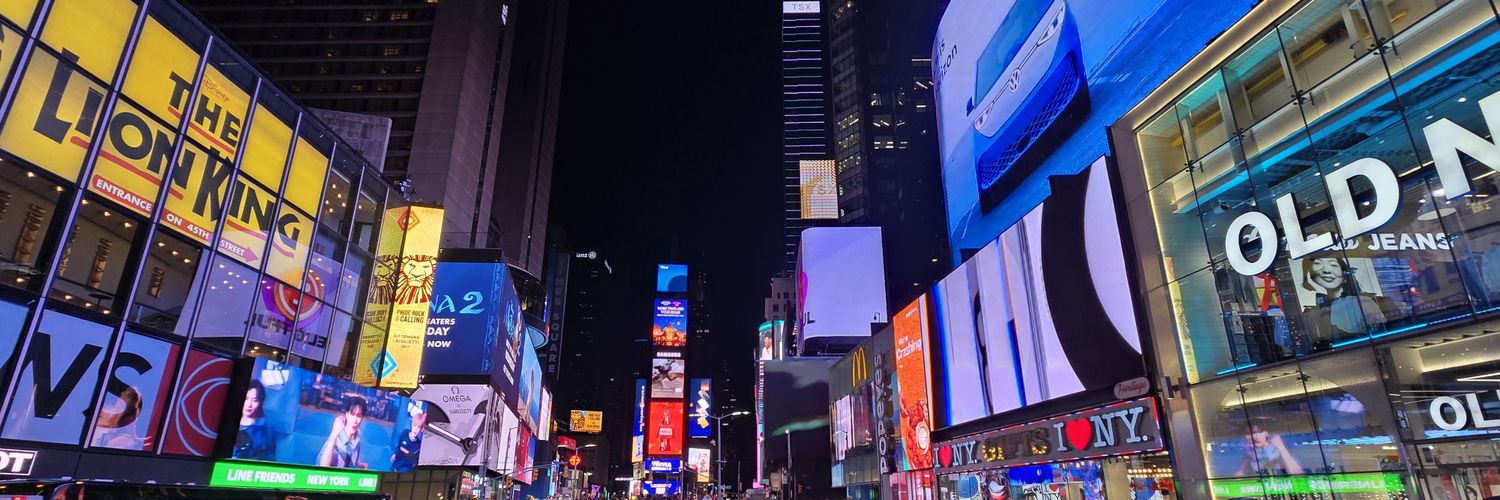 RauOGvs_'s profile banner image