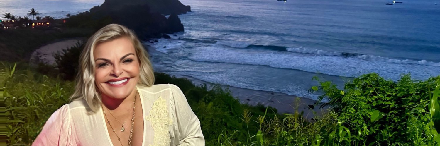 TheaMoreira's profile banner image