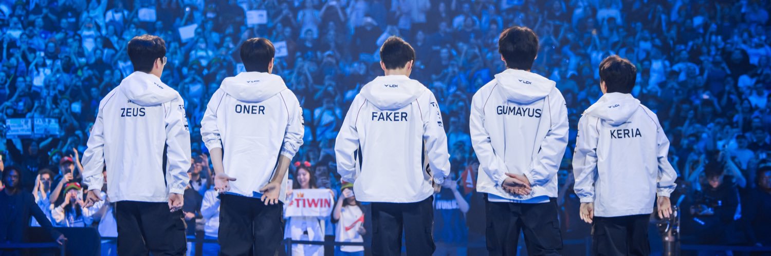 _zooying's profile banner image