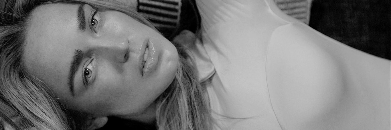 caitylotzcom's profile banner image