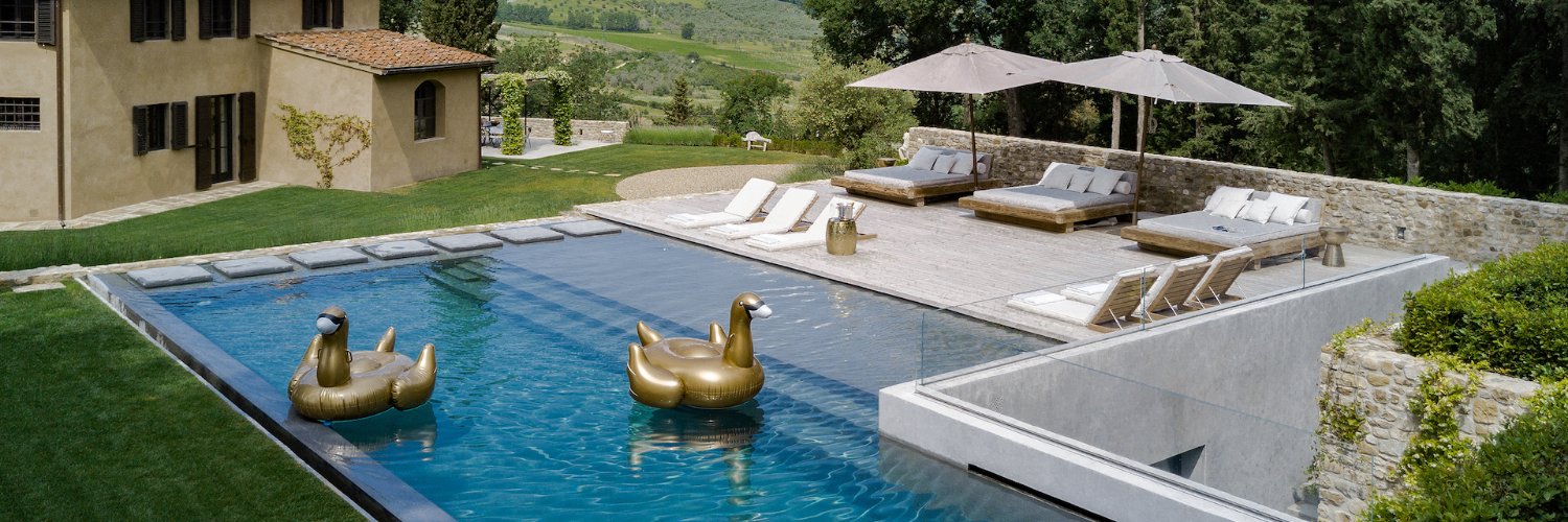 HomeInItaly's profile banner image