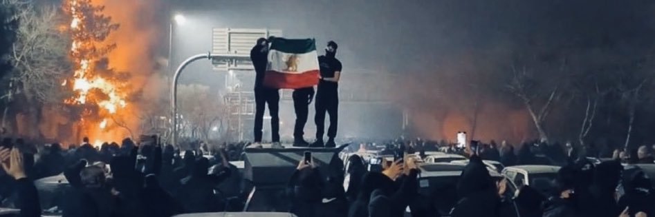 نوری در تــاریکے banner