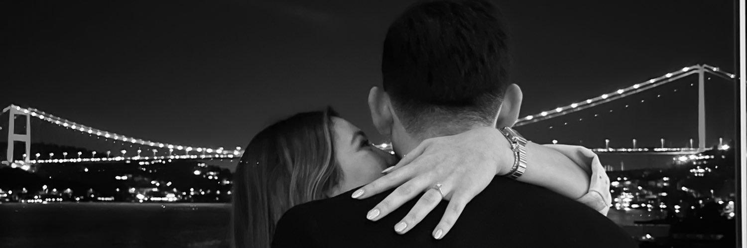 handeemanett's profile banner image