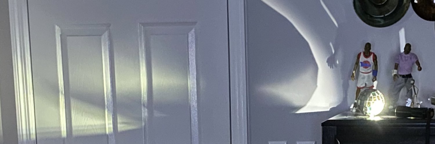 Lewlewks22's profile banner image