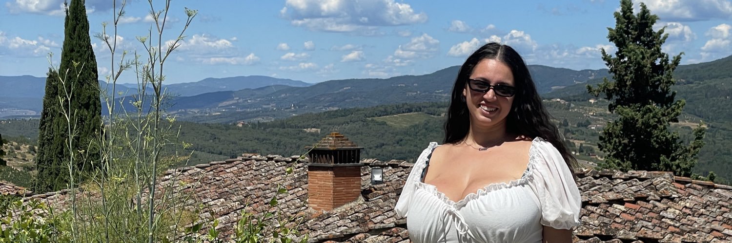 Courtney2U's profile banner image