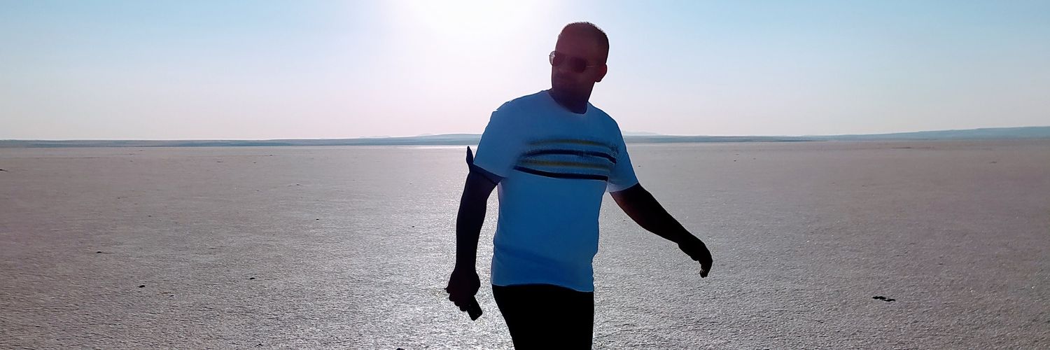 Ahmet_Oylek's profile banner image