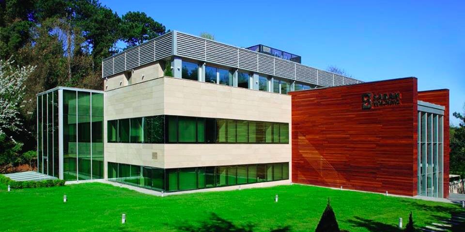 Saran Holding banner